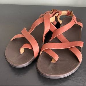 Olukai Upena Women’s sandals, Size 38 in Cedar.